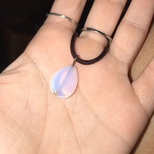 Clear oval shaped charm 🥂